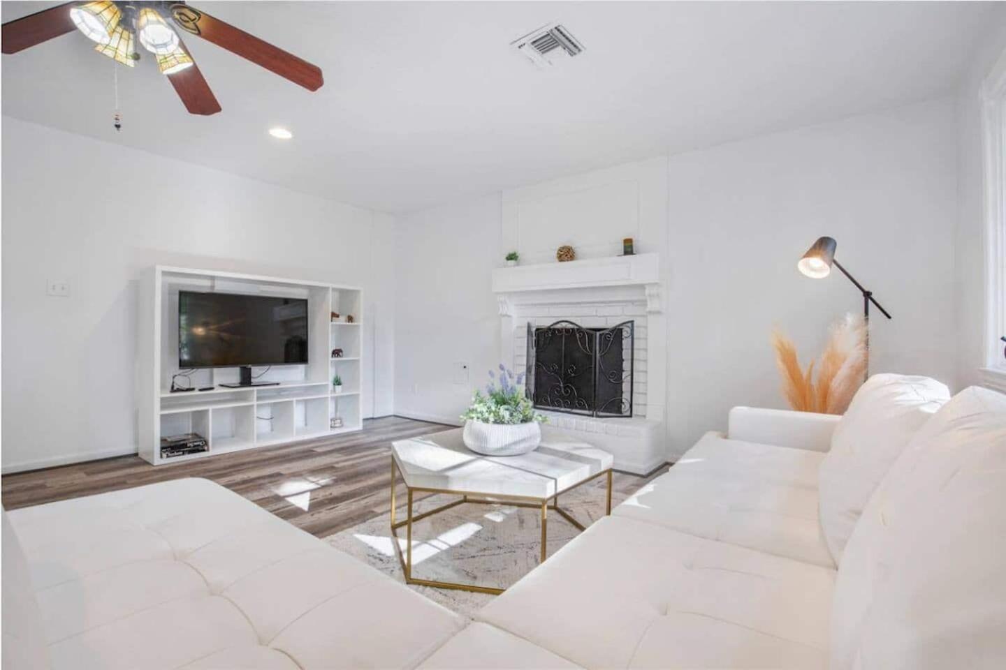 Sunmeadow Manor Retreat Villa Friendswood ภายนอก รูปภาพ